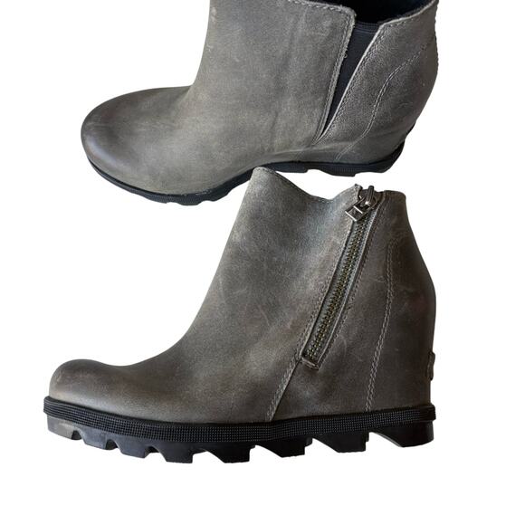Sorel Joan of Arctic Women's Wedge Boots Size 6.5 Gray Leather Shoes Zipper Logo - Picture 1 of 6